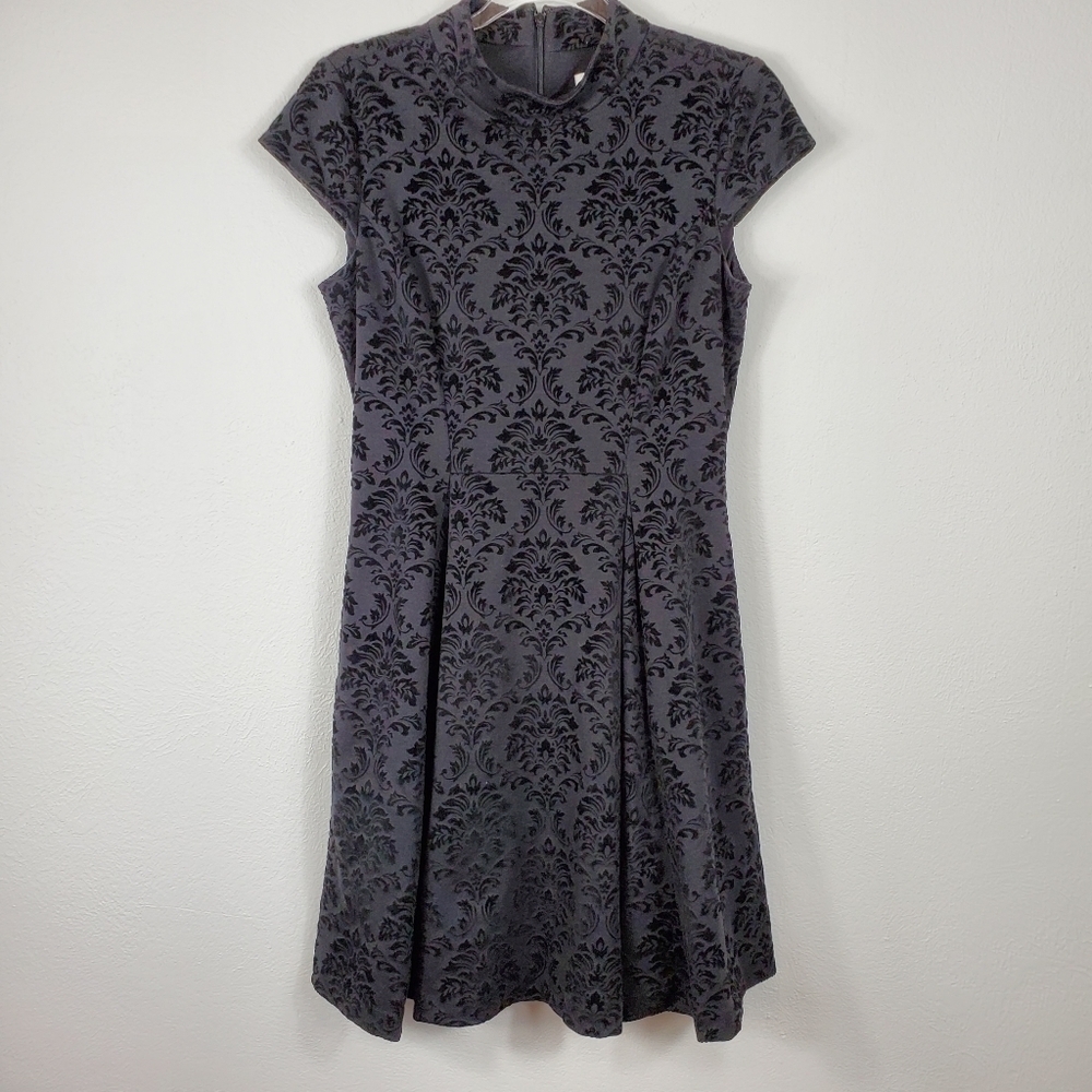 ELIZA J CAP SLEEVE FLOCKED VELVET DRESS